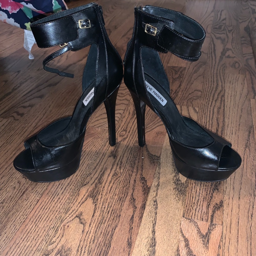 Steve Madden black heel size 9